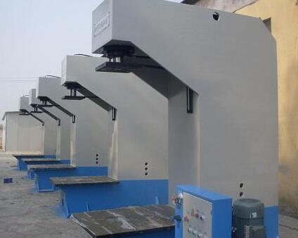 200噸液壓機(jī)