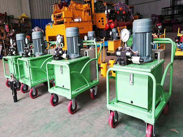 液壓鉚接機(jī)